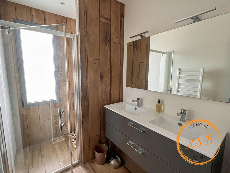 Villa - 197 m² - 7 pièces