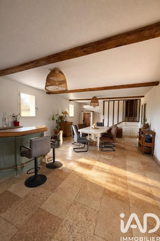 Maison - 250 m² - 7 pièces