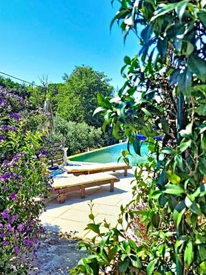 Maison - 467 m² - 13 pièces