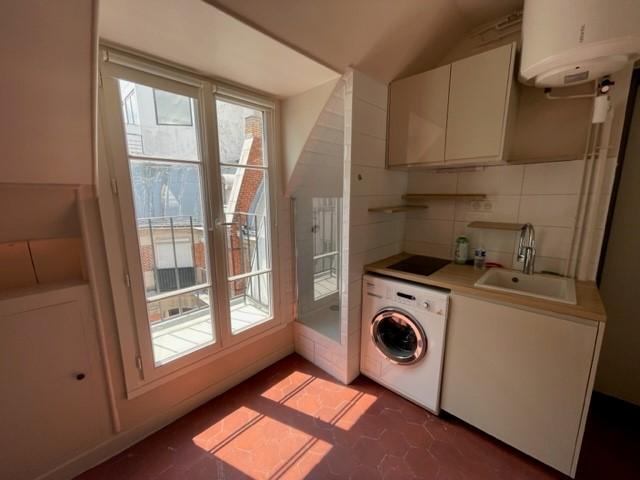 Studio - 8 m² - 1 pièce