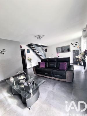 Maison - 80 m² - 5 pièces