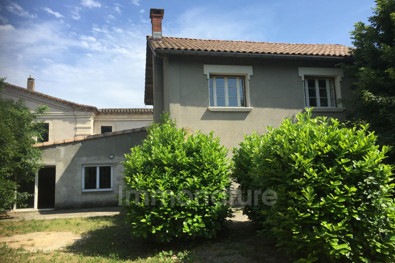 Villa - 180 m² - 7 pièces