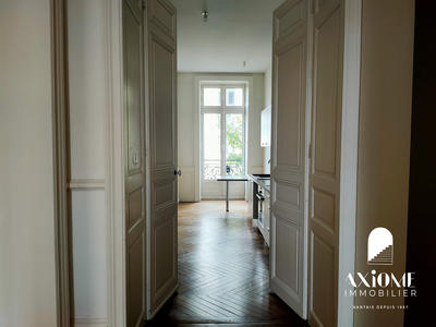 Appartement - 134 m² - 5 pièces