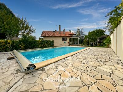 Maison - 135 m² - 7 pièces