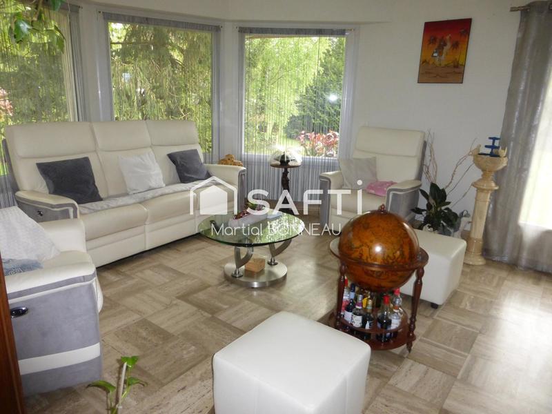 Maison - 200 m² - 7 pièces