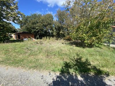 Terrain constructible - 850 m²