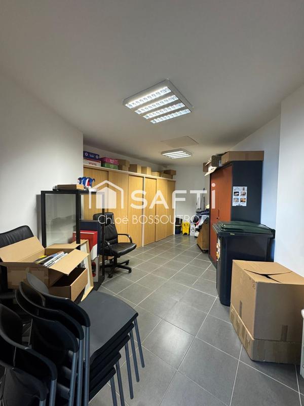 Local commercial - 120 m² - 6 pièces