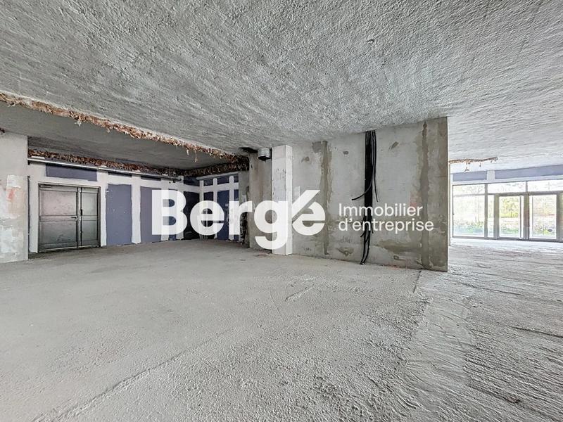 Local commercial - 325 m²