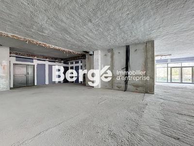 Local commercial - 325 m²