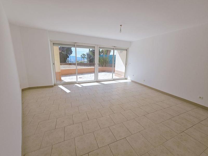 Appartement - 95 m² - 4 pièces