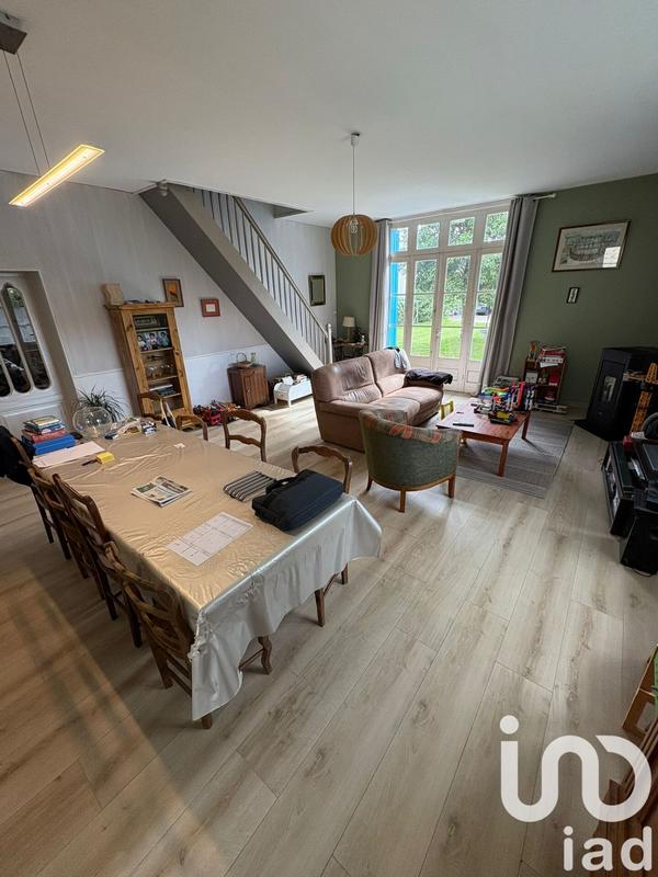 Maison - 133 m² - 8 pièces