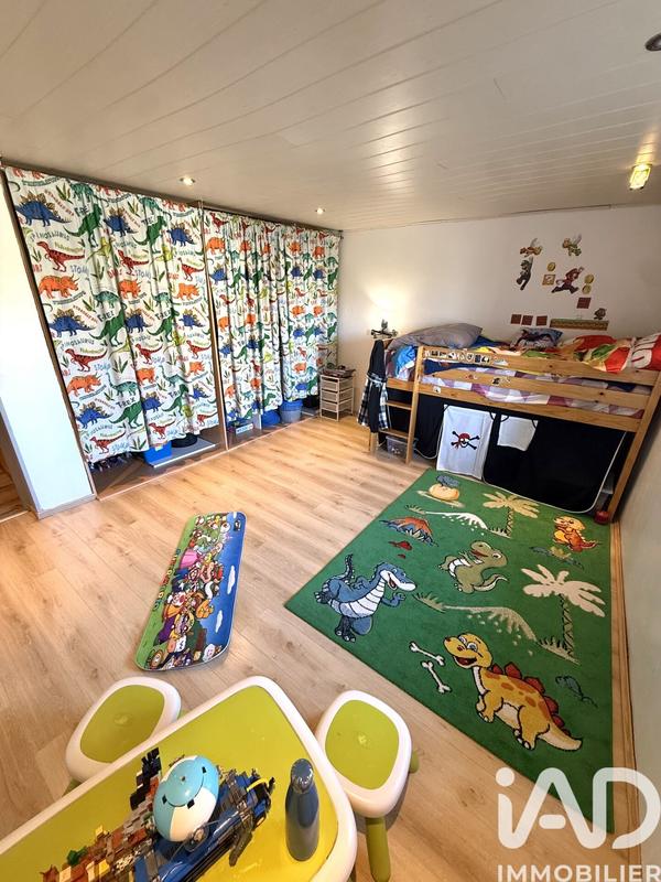 Maison - 224 m² - 8 pièces