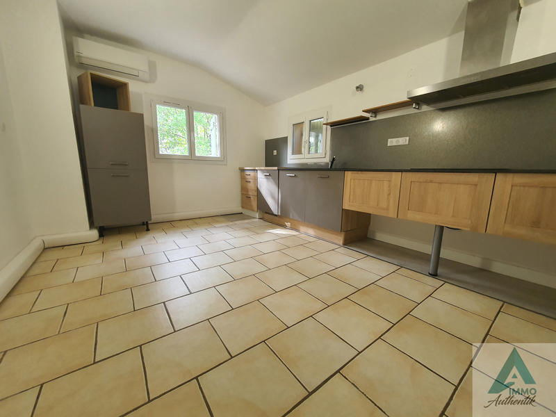 Appartement - 77 m² - 3 pièces