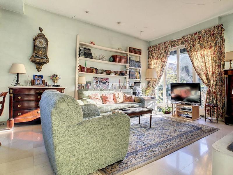 Maison - 200 m² - 7 pièces