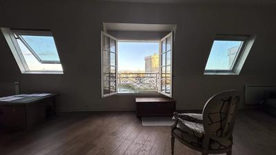 Appartement - 125 m² - 4 pièces