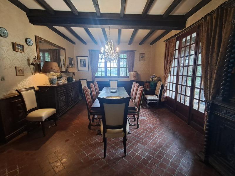 Maison bourgeoise - 325 m² - 11 pièces