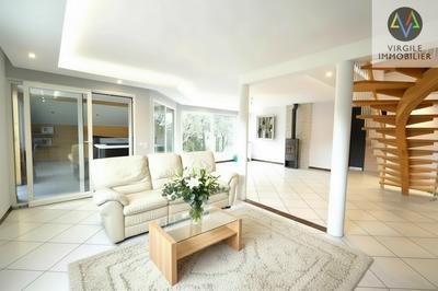 Villa - 183 m² - 7 pièces