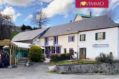 Maison - 335 m² - 16 pièces