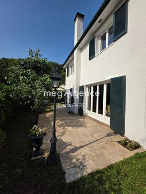 Maison - 141 m² - 6 pièces