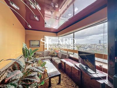 Appartement - 94 m² - 4 pièces