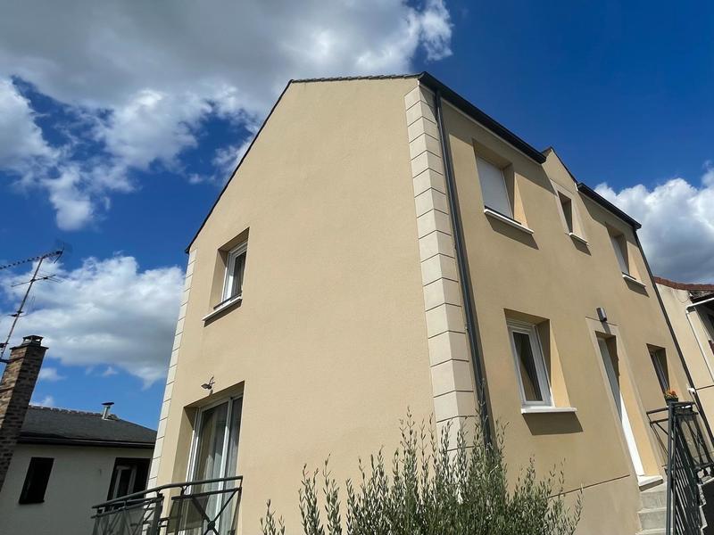 Maison - 91 m² - 5 pièces