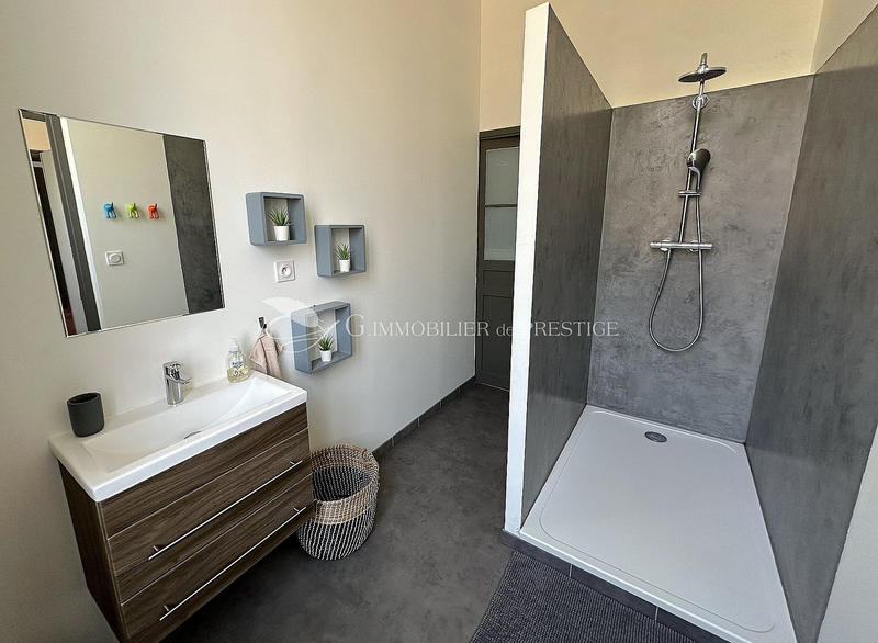 Propriété - 500 m² - 15 pièces