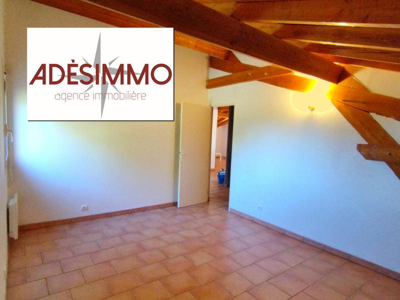 Maison - 270 m² - 9 pièces