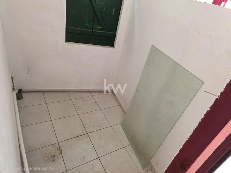 Immeuble - 79 m² - 3 pièces