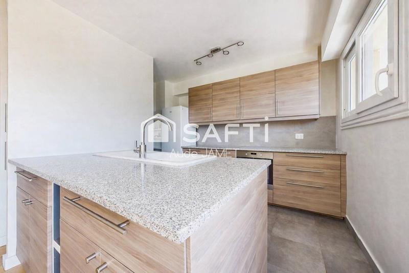 Appartement - 144 m² - 7 pièces