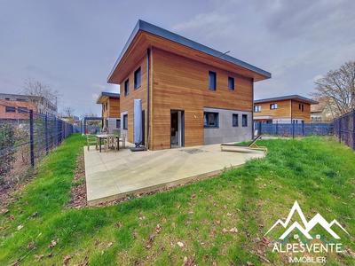 Villa - 105 m² - 4 pièces