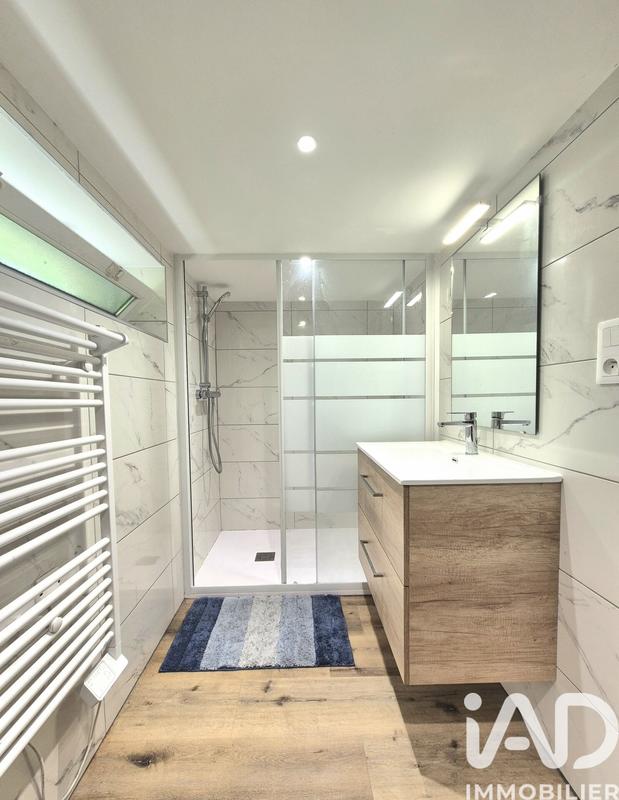 Maison - 140 m² - 8 pièces