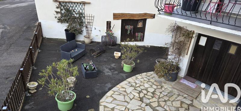 Maison - 232 m² - 9 pièces