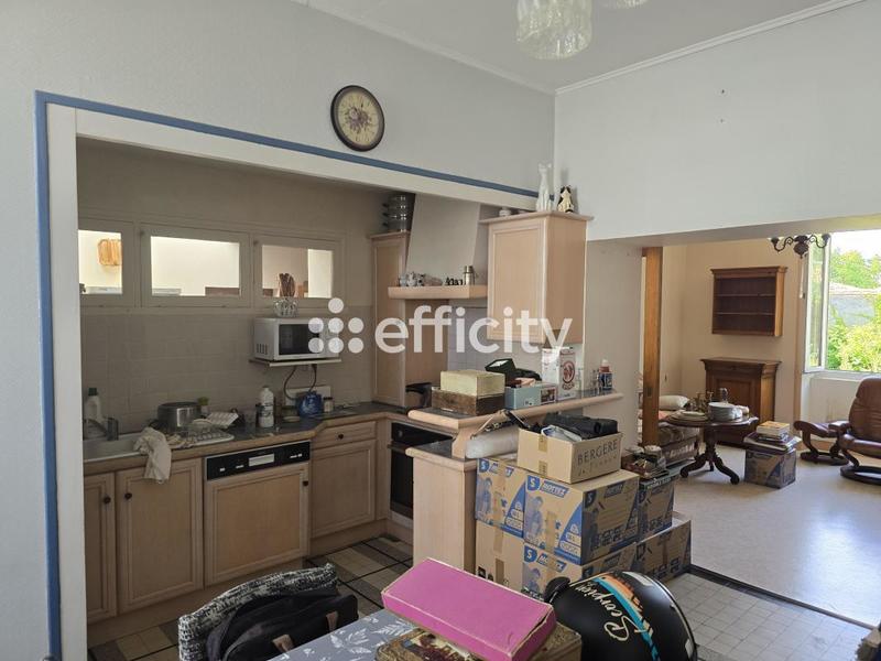 Maison - 300 m² - 4 pièces