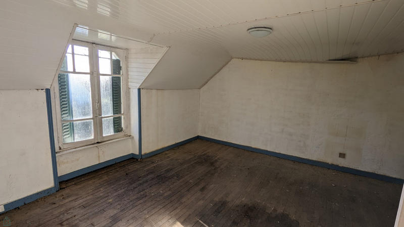 Maison - 335 m² - 15 pièces