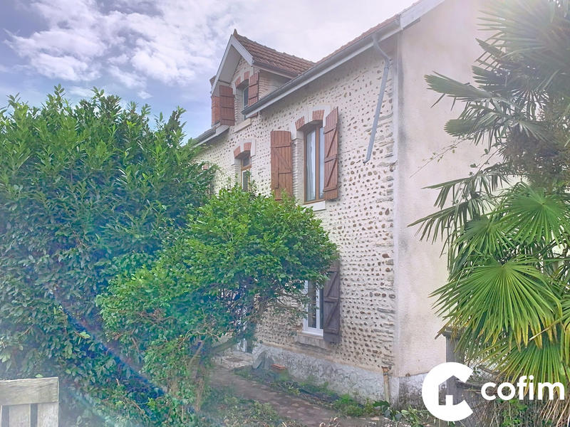 Maison ancienne - 218 m² - 7 pièces