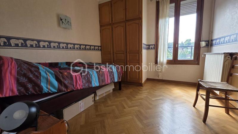 Maison - 300 m² - 10 pièces