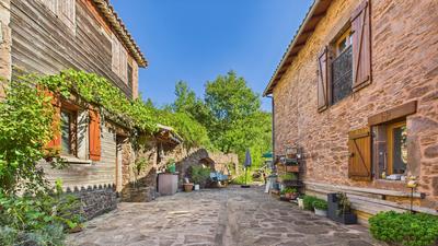 Maison de domaine - 242 m² - 8 pièces