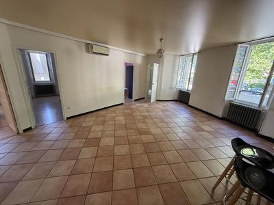 Appartement - 83 m² - 4 pièces