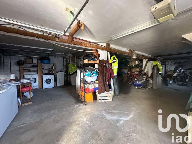 Maison - 200 m² - 8 pièces