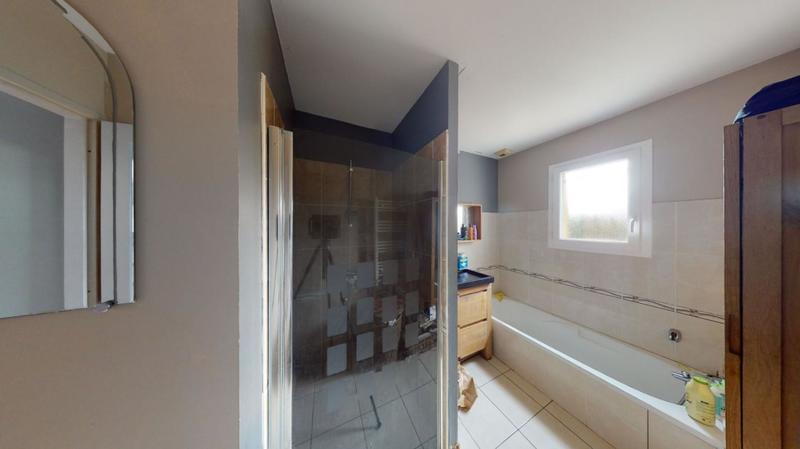Maison - 99 m² - 4 pièces