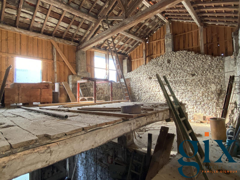 Maison - 100 m² - 2 pièces