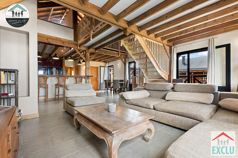 Maison - 523 m² - 11 pièces