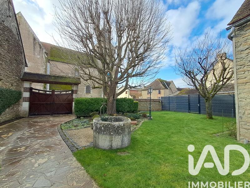 Maison - 200 m² - 8 pièces