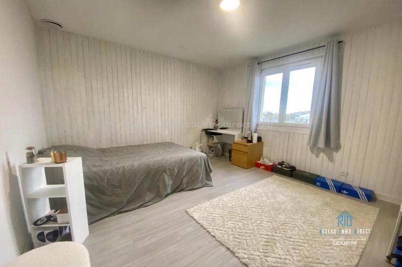 Maison traditionnelle - 171 m² - 7 pièces