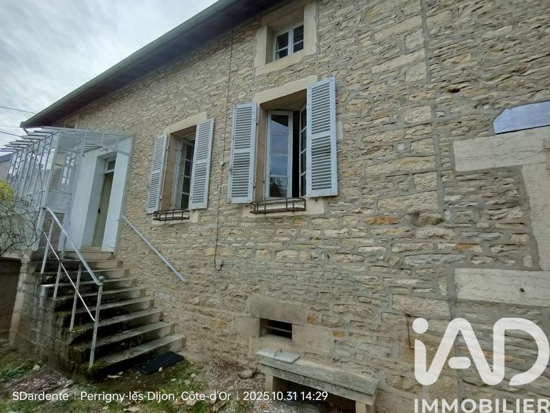 Maison de village - 150 m² - 7 pièces