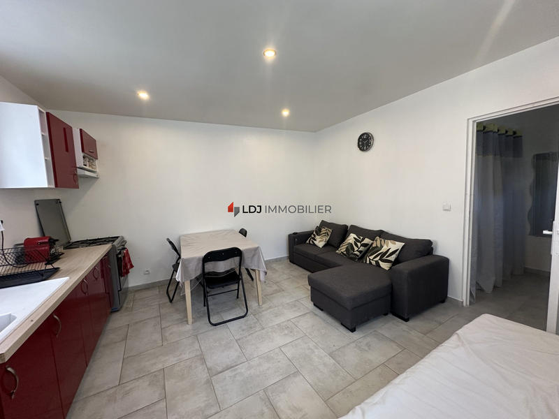 Immeuble - 147 m² - 6 pièces