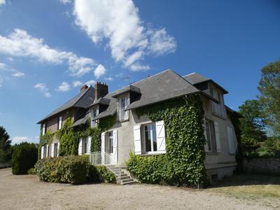 Maison - 355 m² - 13 pièces