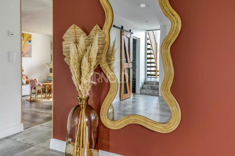 Maison - 220 m² - 9 pièces