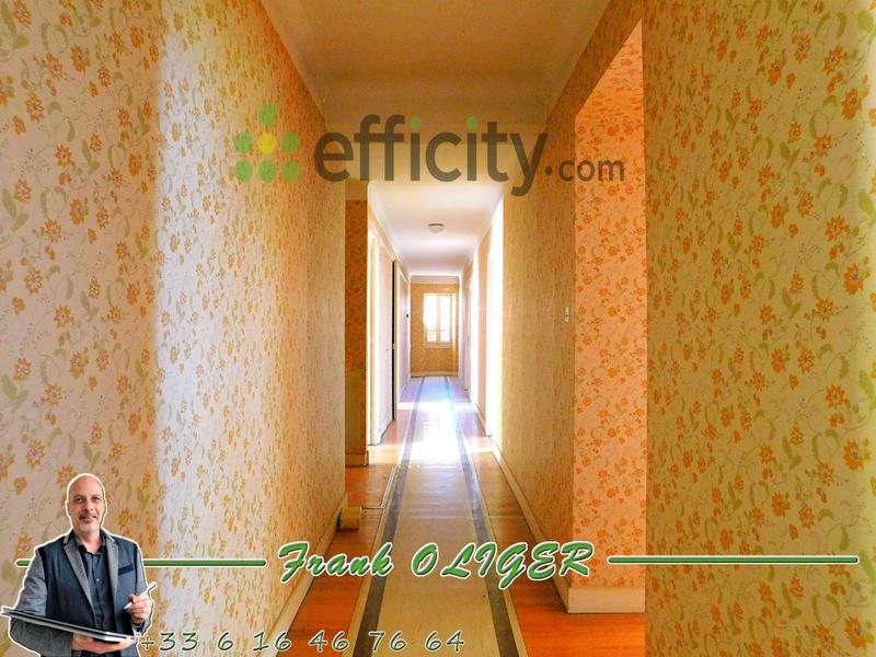 Maison - 340 m² - 10 pièces