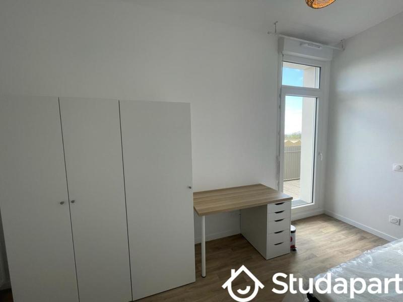 Chambre - 11 m² - 1 pièce